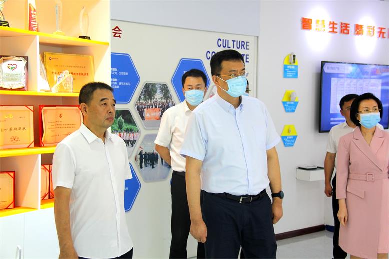 副省长高涛莅临加拿大pc28预测信息视察调研2.jpg 副省长高涛莅临加拿大pc28预测信息视察调研2.jpg